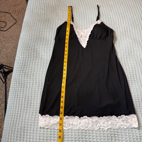 NWT Victorias Secret Lingerie Womens Medium Black Babydoll Sexy Lace Padded Cups - Picture 8 of 8